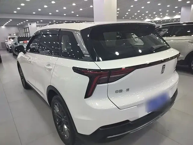 Bestune T55 — Фото автомобиля 22