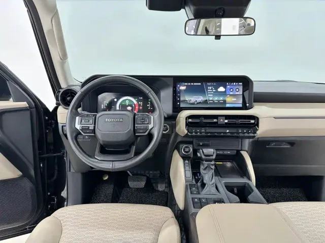 Toyota Prado — Фото автомобиля 12