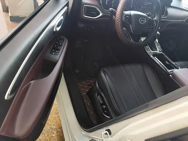 GAC Trumpchi M6 — Фото автомобиля 15