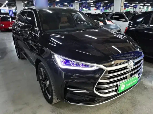 BYD Tang — Фото автомобиля 3