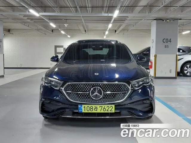 Фотография автомобиля — Mercedes-Benz E-Class