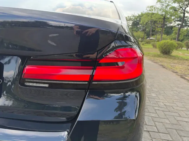 BMW 5 Series — Фото автомобиля 22
