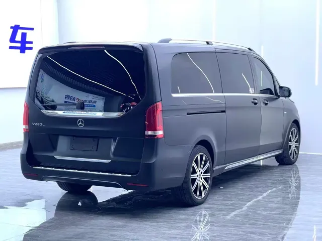 Mercedes-Benz V-Class — Фото автомобиля 16