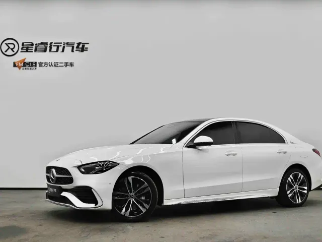 Фотография автомобиля — Mercedes-Benz C-Class