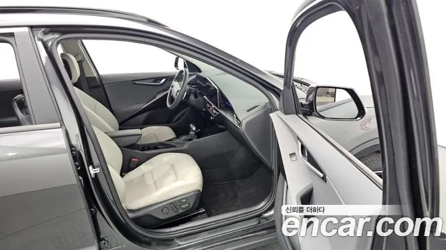 Kia Niro The All New Niro Prestige — Фото автомобиля 12
