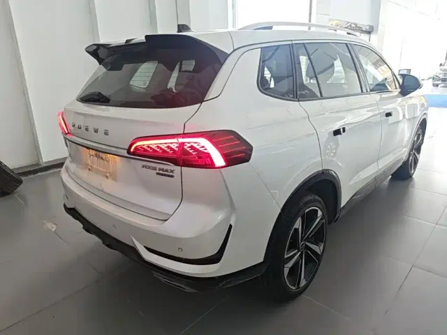Roewe RX5 Max — Фото автомобиля 6