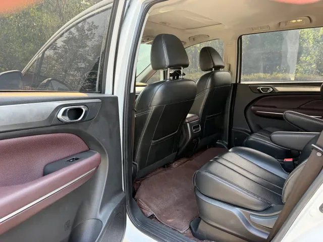 GAC Trumpchi M6 — Фото автомобиля 9