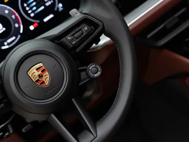 Porsche Cayenne — Фото автомобиля 21