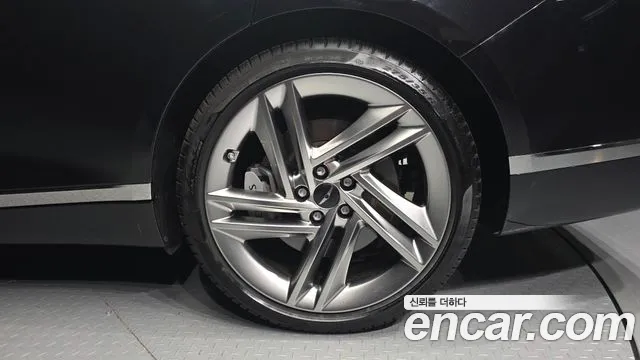 Genesis G80 Бензин 2.5 турбо AWD — Фото автомобиля 19
