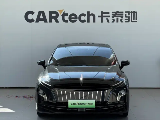 Hongqi E-QM5 — Фото автомобиля 3