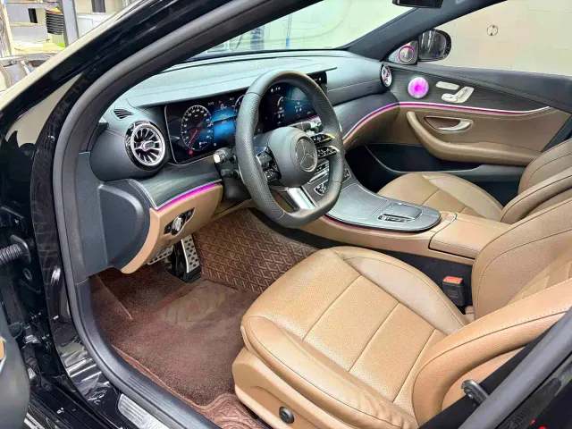 Mercedes-Benz E-Class — Фото автомобиля 7