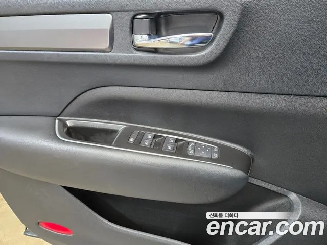 Renault-KoreaSamsung QM6 Новый QM6 Quest 2.0 LPe Business 2WD — Фото автомобиля 16