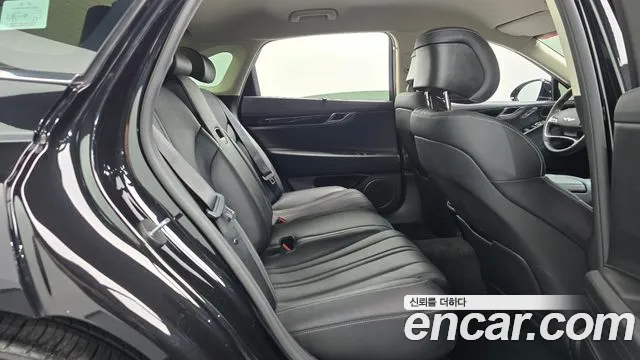Genesis G80 RG3 — Фото автомобиля 17