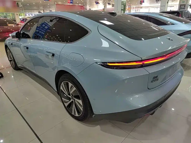 Nio ET5 — Фото автомобиля 4