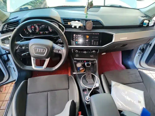 Audi Q3 — Фото автомобиля 10