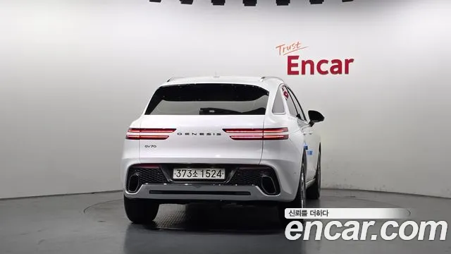 Genesis GV70 2.5T Бензин 2WD — Фото автомобиля 4