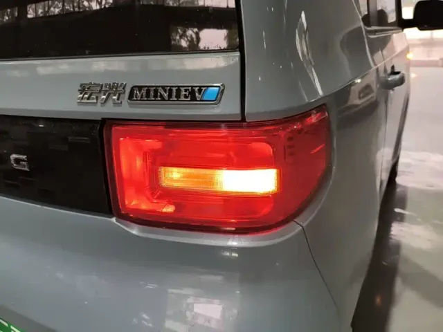 Wuling Hongguang Mini EV — Фото автомобиля 7