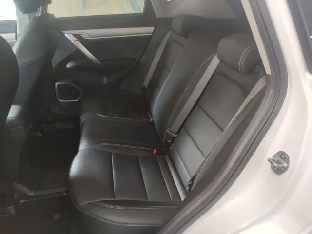 Geely Binyue — Фото автомобиля 12