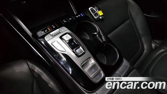 Hyundai Tucson Tucson (NX4) Дизель 2.0 2WD — Фото автомобиля 9