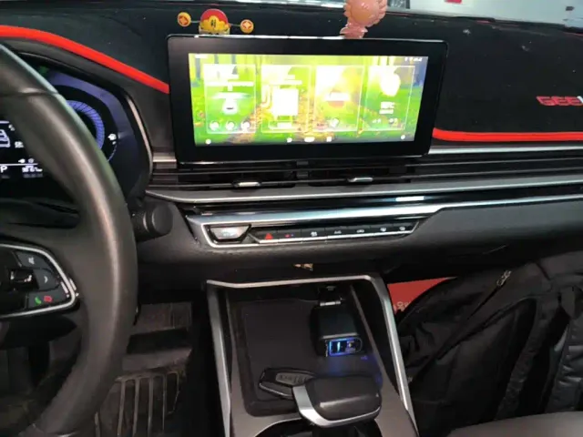 Geely Emgrand — Фото автомобиля 12