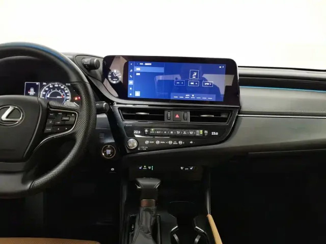 Lexus ES — Фото автомобиля 12