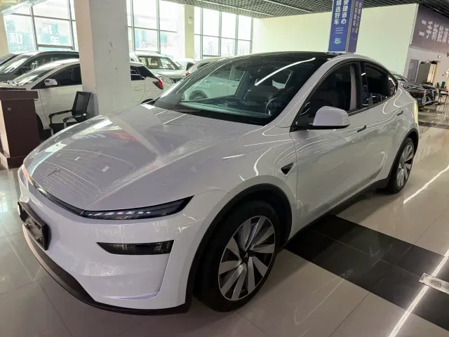 Фотография автомобиля — Tesla Model Y