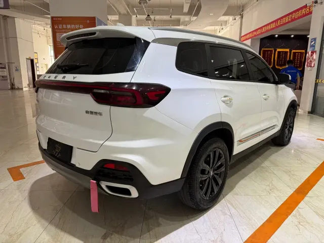 Chery Tiggo 8 — Фото автомобиля 4