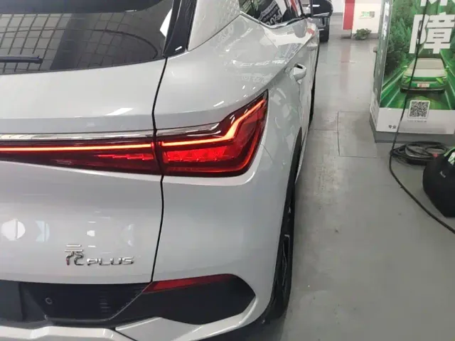BYD Yuan PLUS — Фото автомобиля 7