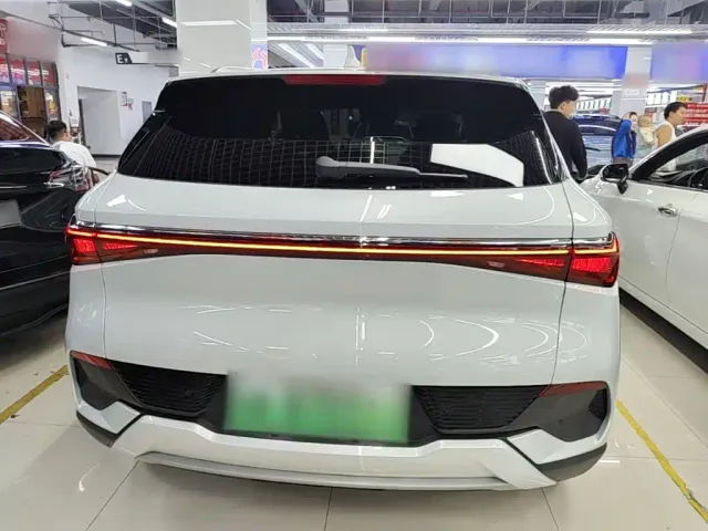 BYD Yuan PLUS — Фото автомобиля 5