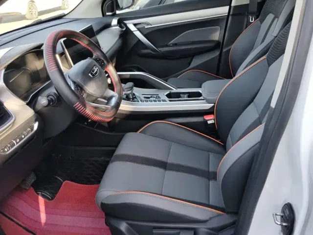 Geely Binyue — Фото автомобиля 9