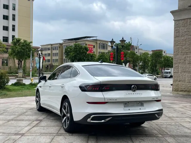 Volkswagen Lamando — Фото автомобиля 8