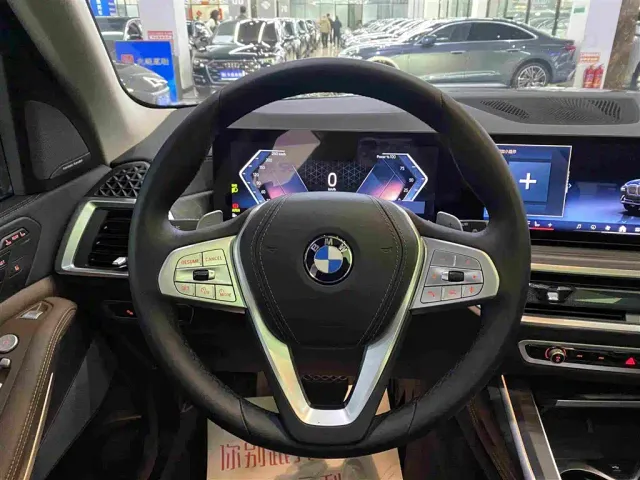 BMW X7 — Фото автомобиля 12