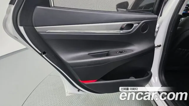 Hyundai Grandeur (New) Hybrid — Фото автомобиля 14