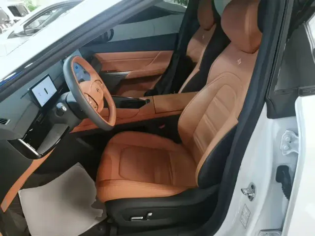 Dongfeng eπ 007 — Фото автомобиля 14