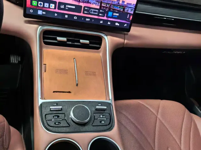 Geely Galaxy L6 — Фото автомобиля 12