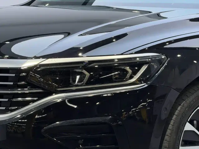 Volkswagen Passat — Фото автомобиля 6
