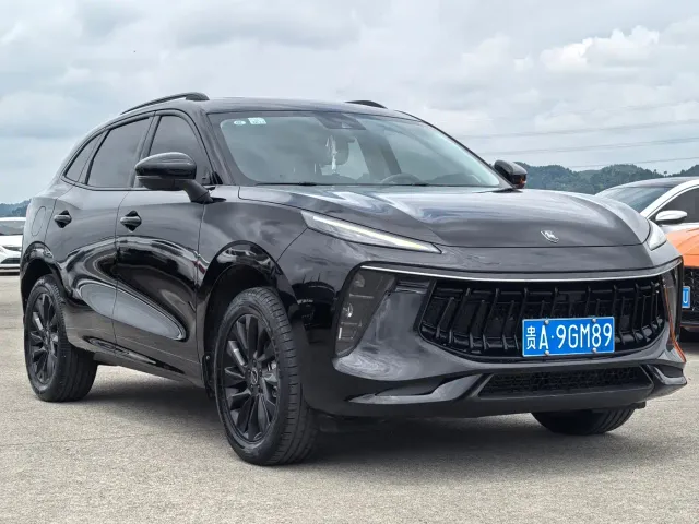 Forthing T5 Evo — Фото автомобиля 3