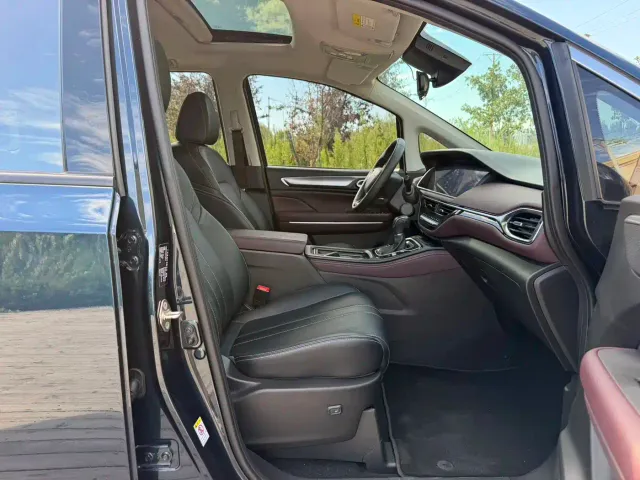 GAC Trumpchi M6 — Фото автомобиля 11