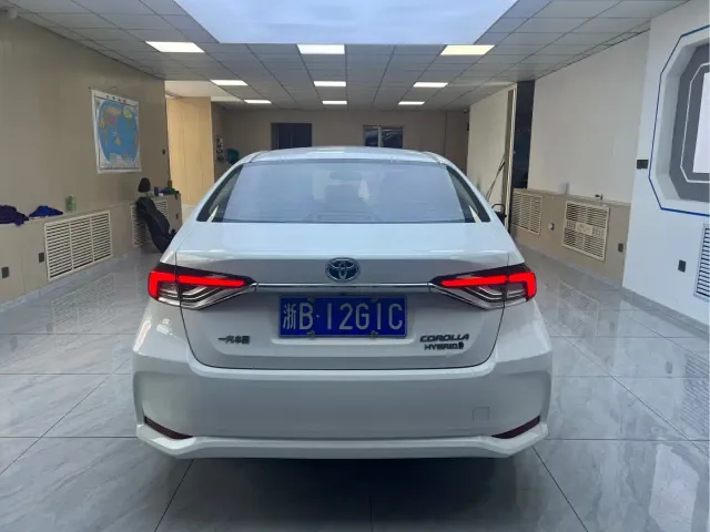 Toyota Corolla — Фото автомобиля 5