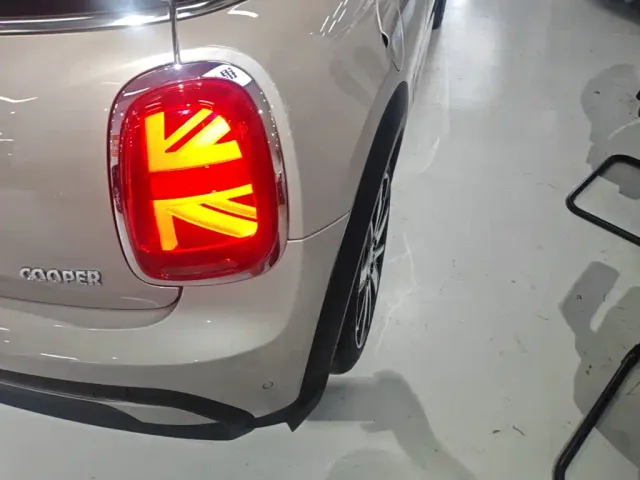 MINI Hatch — Фото автомобиля 7