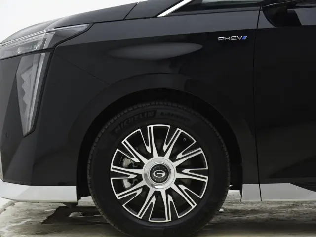 GAC Trumpchi E9 — Фото автомобиля 5