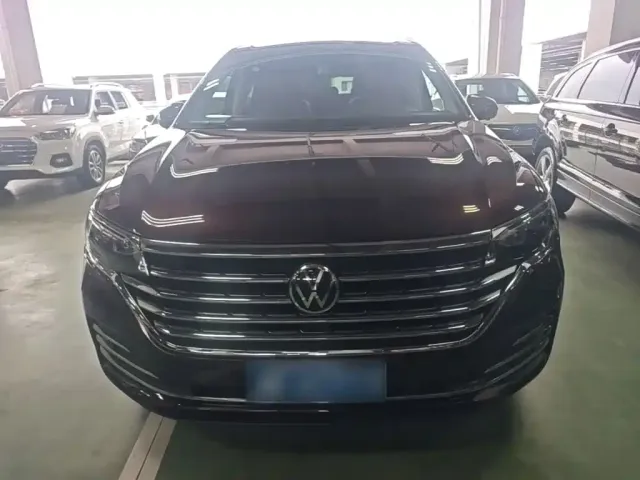 Volkswagen Viloran 2023 Facelift 380TSI Premium Edition — Фото автомобиля 2