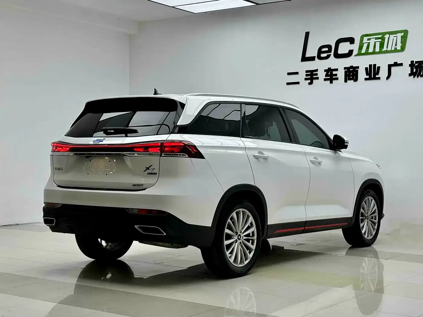 Changan Oshan Changan Oshan X7 PLUS 2022 1.5T Blue Whale Edition Auto Premium — Фото автомобиля 6