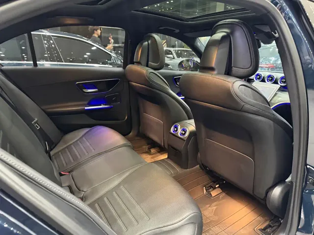 Mercedes-Benz C-Class — Фото автомобиля 11
