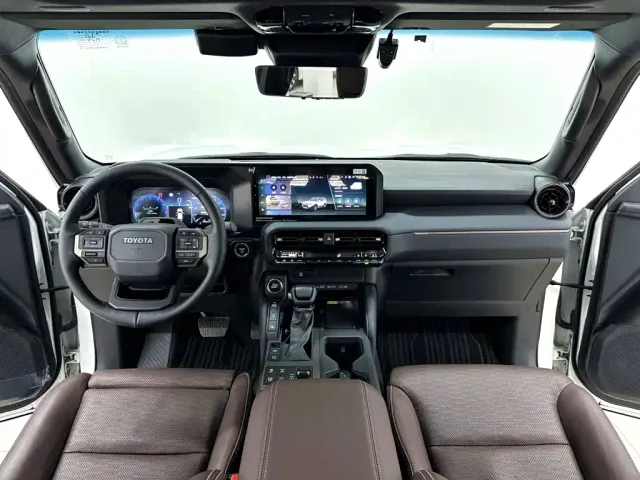 Toyota Prado — Фото автомобиля 11