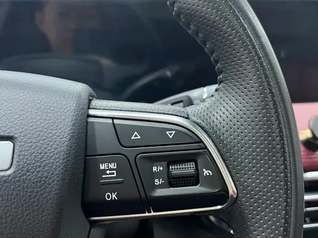 Jetour Jetour X70 PLUS 2023 1.5T DCT Warrior PLUS 5-seater — Фото автомобиля 12