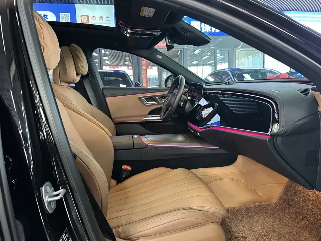 Mercedes-Benz E-Class — Фото автомобиля 6