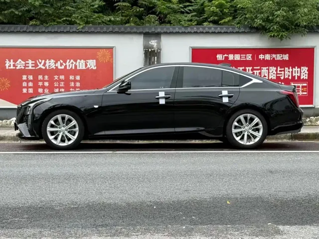 Cadillac CT5 — Фото автомобиля 3