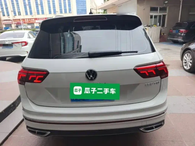Volkswagen Tiguan L — Фото автомобиля 5