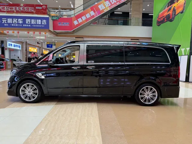 Mercedes-Benz Vito 2023 2.0T Business 7-Seater — Фото автомобиля 5